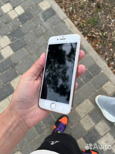iPhone 8