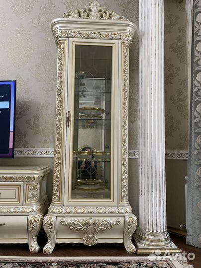 Буфеты и серванты