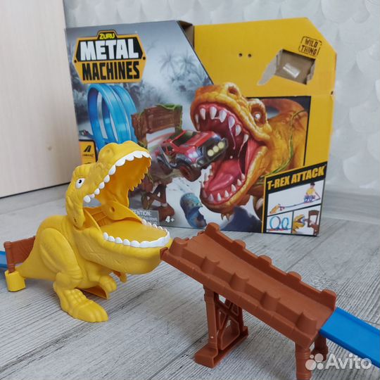 Трек с машинками горка Zuru T-Rex Metal Machines
