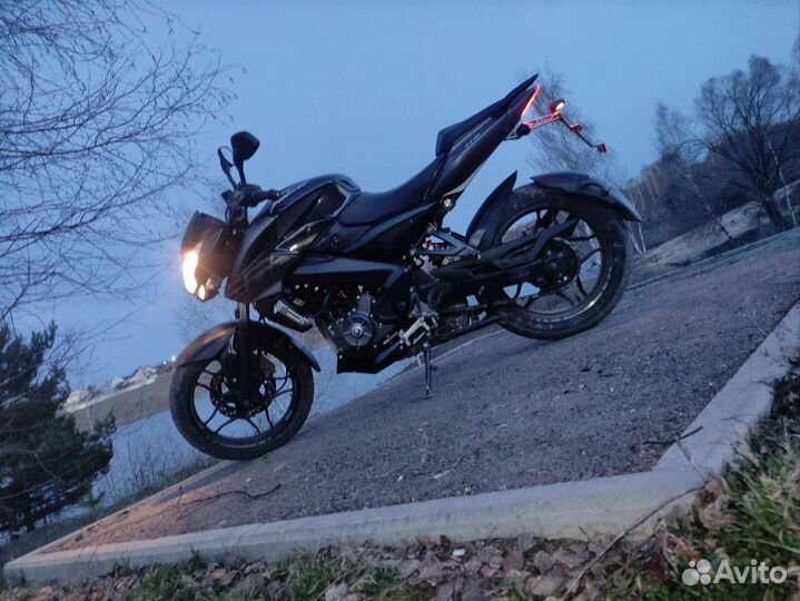 Bajaj pulsar NS200