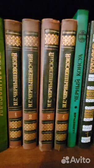 Продам книги