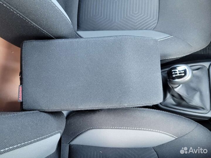 Подлокотник на LADA Granta