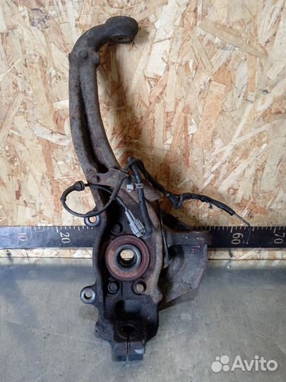 Кулак поворотный передний Nissan Pathfinder R51