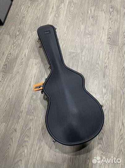 Жесткий кейс для акустической гитары аудиториум