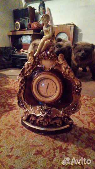Настольные часы