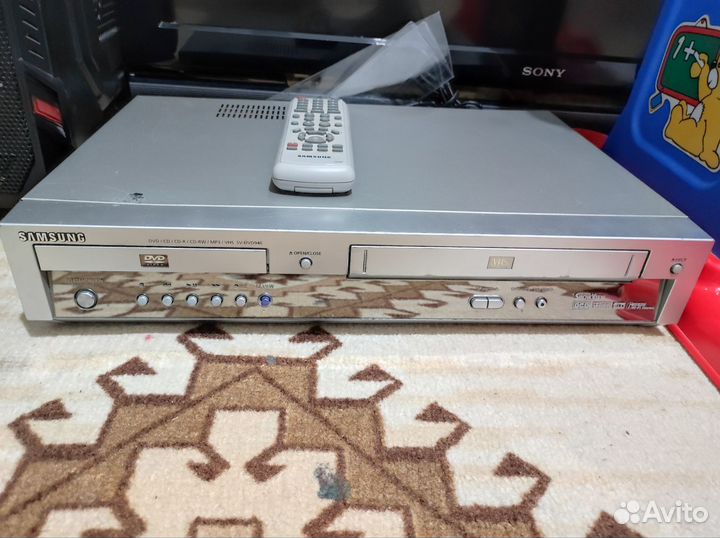 Видеомагнитофон Б/у