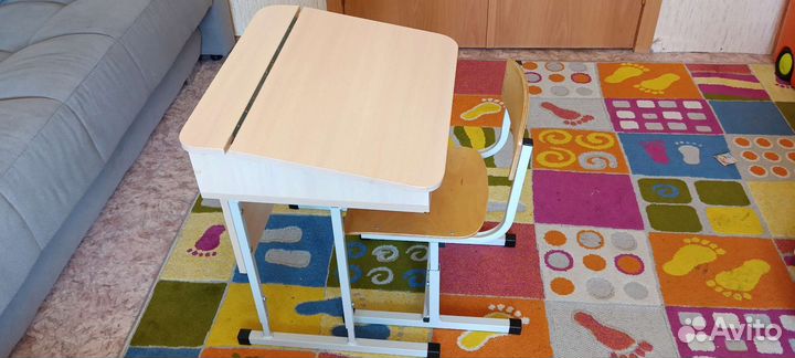 Растущая парта и стул бу