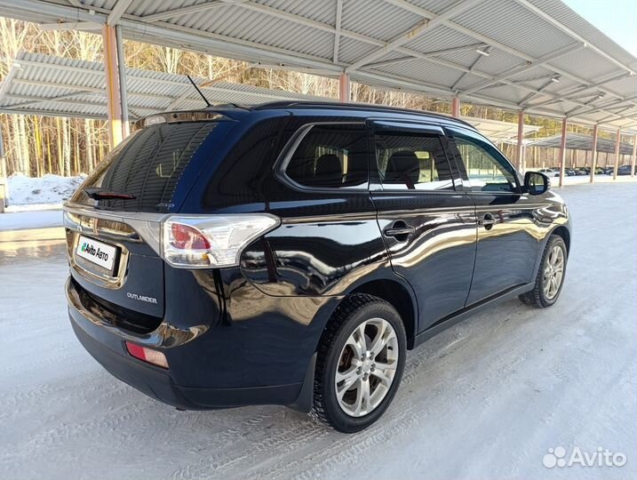 Mitsubishi Outlander 2.4 CVT, 2013, 251 991 км