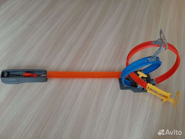 Трасса hot wheels