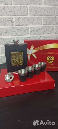 Подарочный набор Фляжка с рюмками