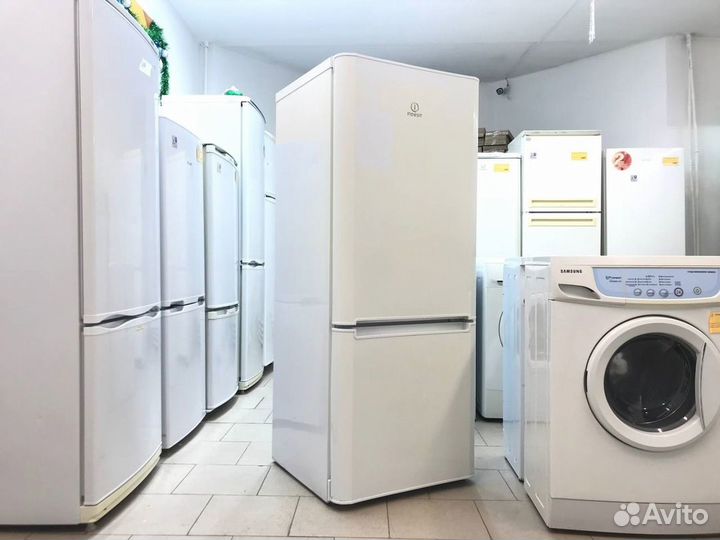 Холодильник Indesit