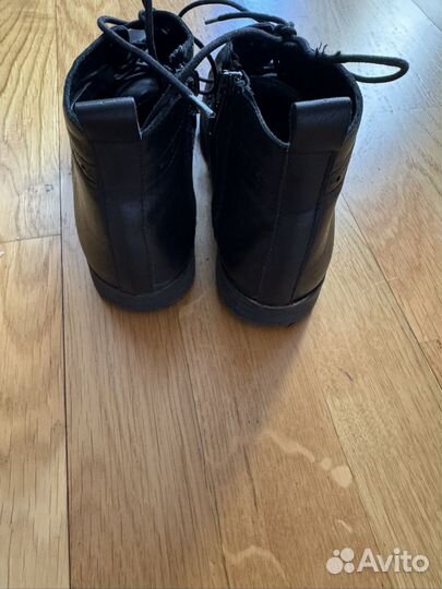 Ботинки детские на девочку. Размер 34
