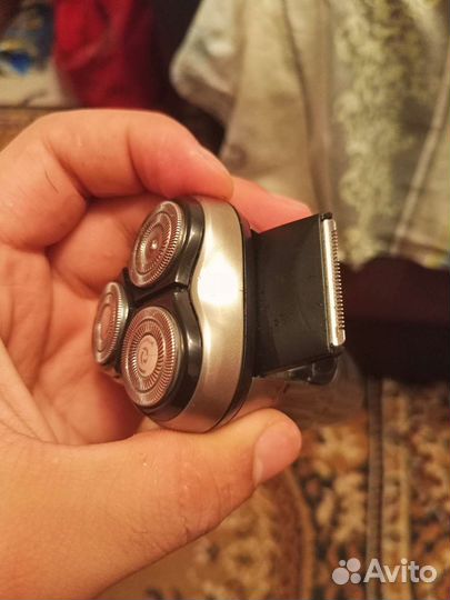 Машинка для стрижки волос и бороды. Триммер