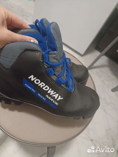 Лыжные ботинки