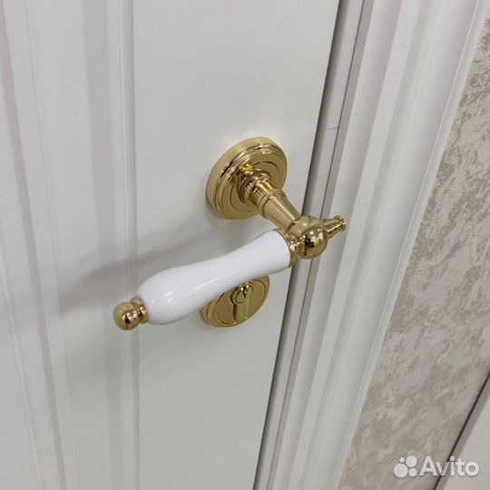 Дверные ручки классика и хайтек