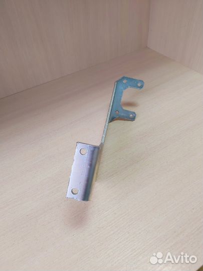 Кронштейн контурного фонаря прицепа мзса 817716/8