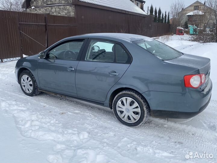 Volkswagen Jetta 1.6 AT, 2009, 299 000 км