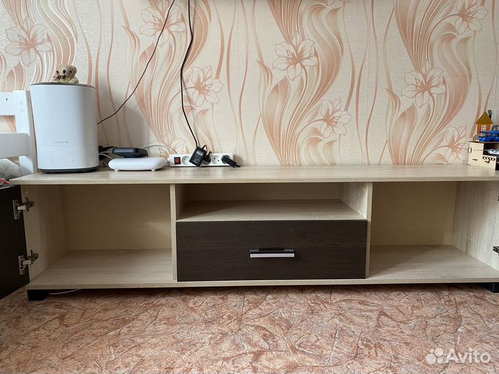Тумба под телевизор