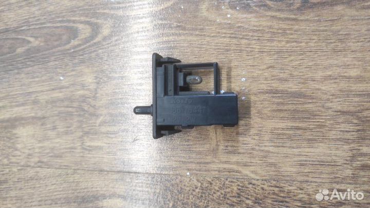 Подсветка бардачка Toyota Avensis T250 седан 1