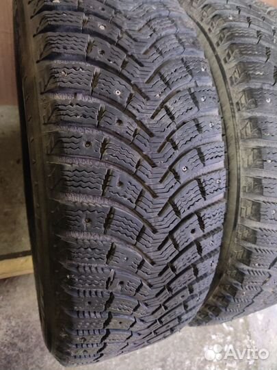 Michelin X-Ice North 2 215/65 R16