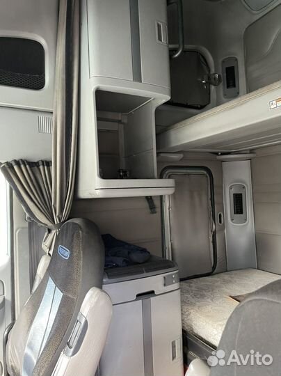 Freightliner Columbia, 2009