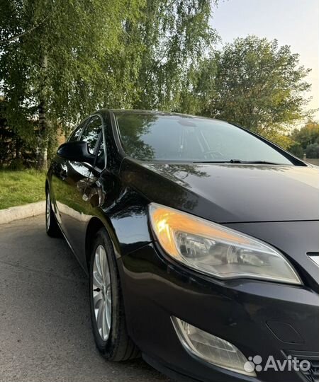 Opel Astra 1.4 AT, 2011, 155 000 км