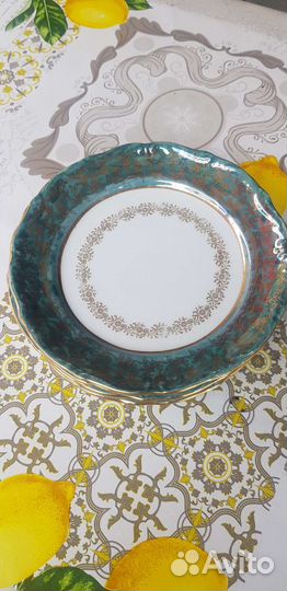 Набор тарелок