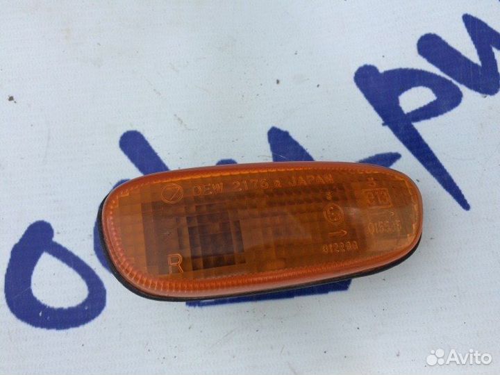 Повторитель передний правый Subaru Impreza GC8