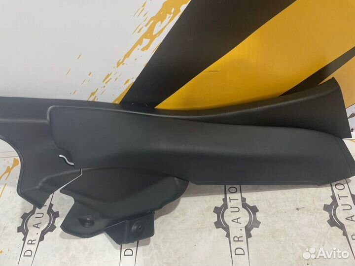 Обшивка салона задняя правая RH Lexus Rx F-Sport