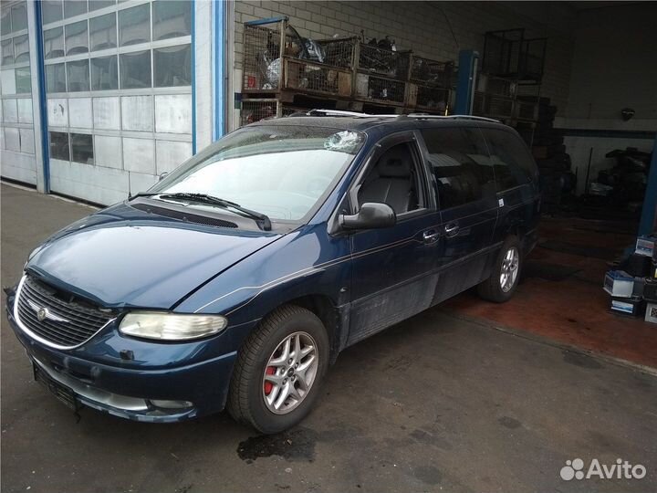 Разбор на запчасти Chrysler Voyager 1996-2000