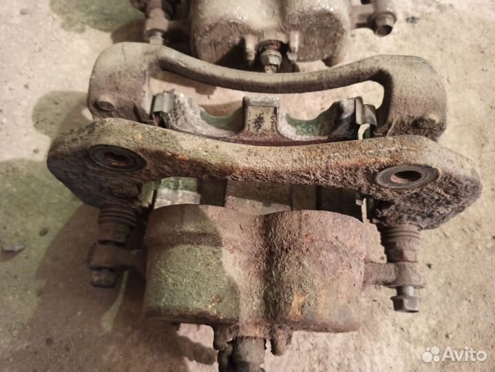 Суппорт тормозной передний, задний ix55 + пружины