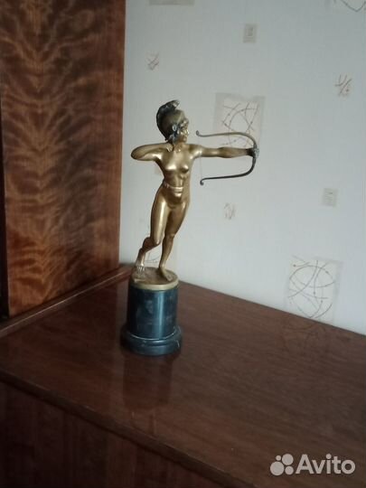 Антиквариат. Бронзовая скульптура