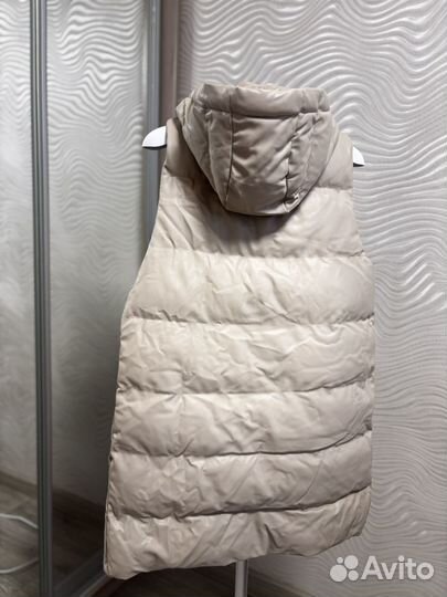 Жилетка женская утепленная длинная