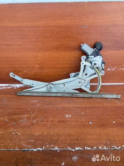 Стеклоподъемник передний правый Toyota Camry V40