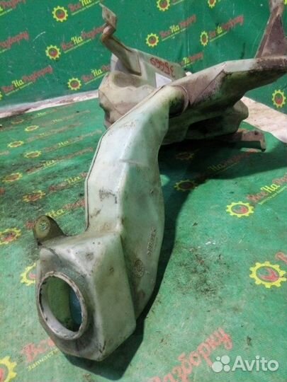 Бачок омывателя Volkswagen Passat B5 седан 1.8 AWT