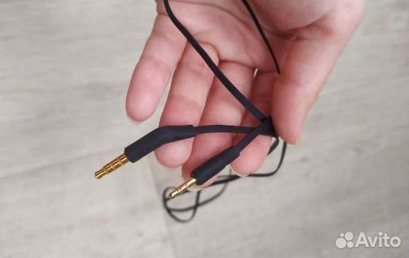 Зарядные устройства, провод-переходник и кардридер