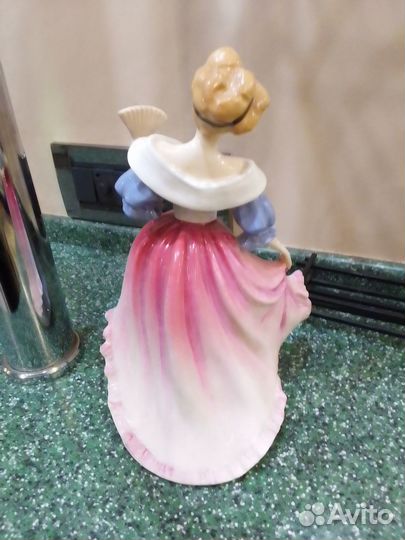 Фарфоровые статуэтки
