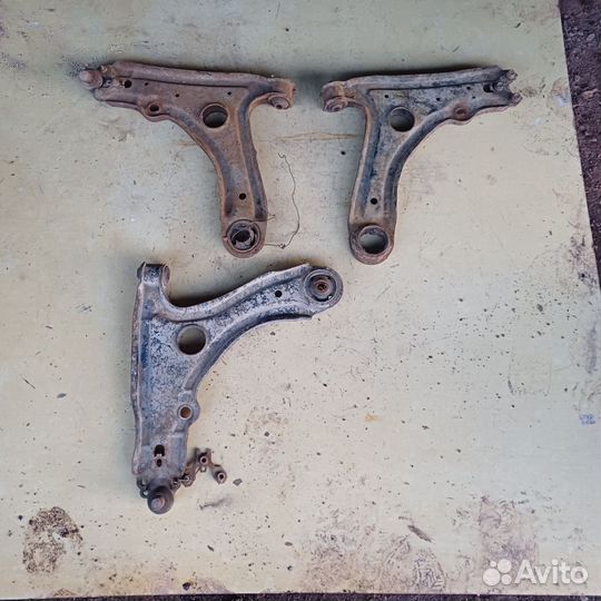 Рычаг передний фольксваген гольф 2.Чери Бонус а13