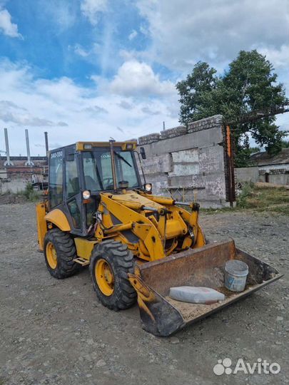 Экскаватор-погрузчик