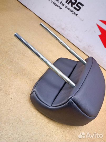 Подголовник заднего сиденья Peugeot 4007