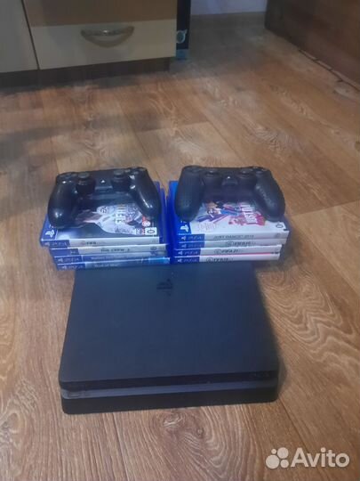 Sony PS4 slim