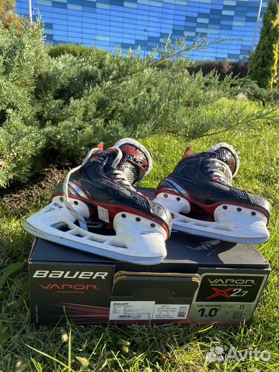 Хоккейные коньки bauer
