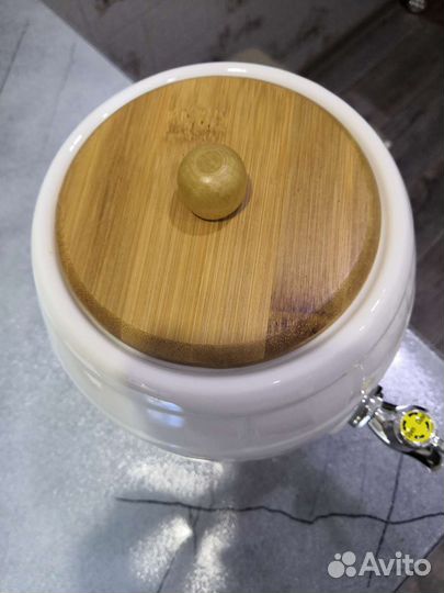 Диспенсер для напитков с краником (бочонок)