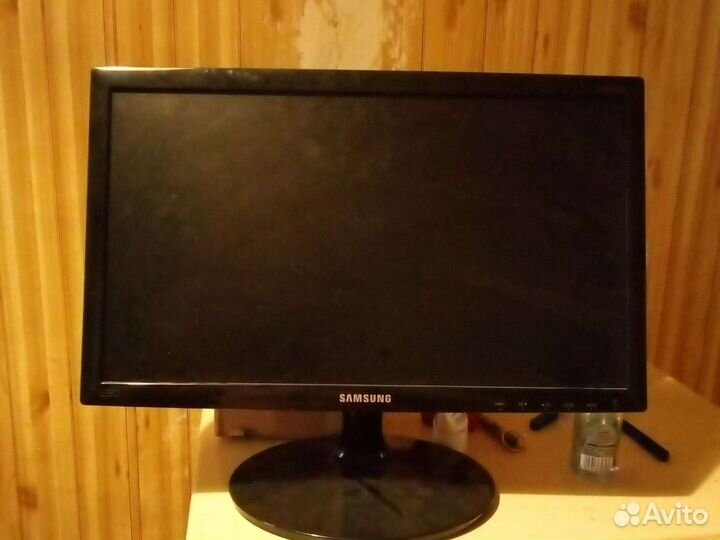 Монитор Samsung