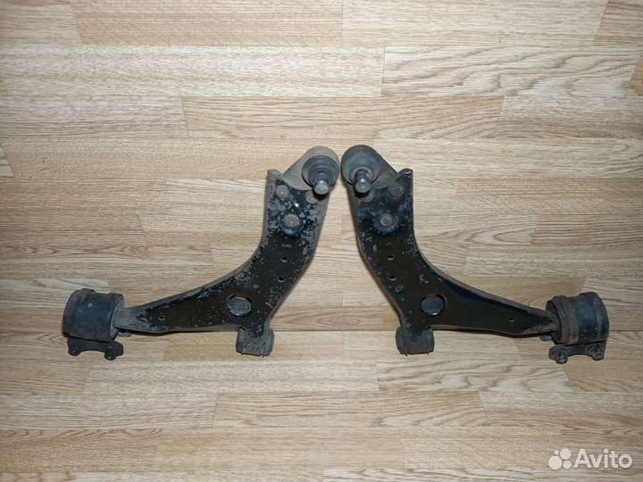 Рычаг передний Ford Kuga 1