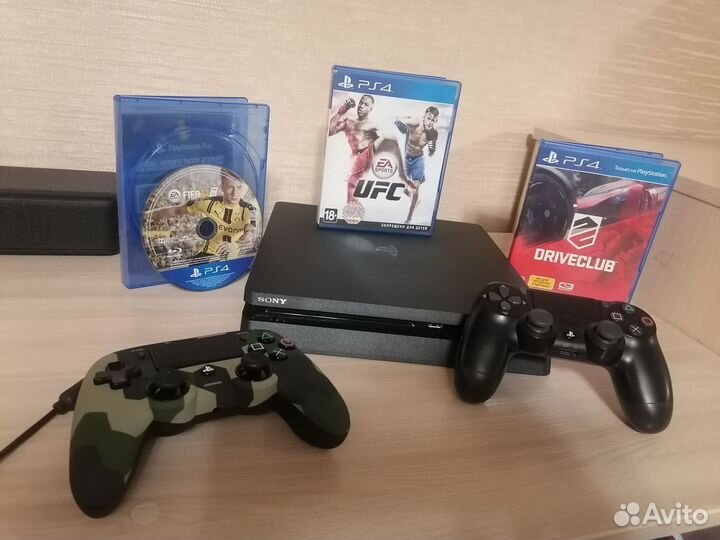PS4 Slim 1Tb+2джоя, игры