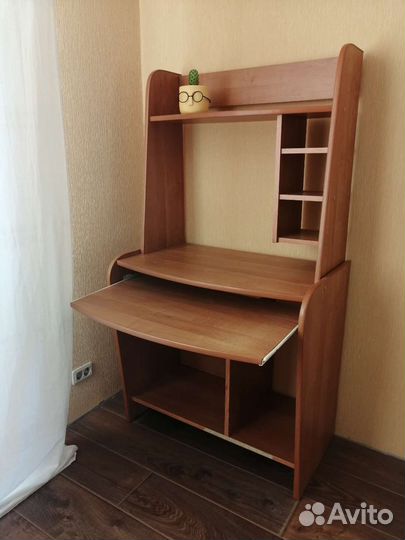 Компьютерный стол бесплатно