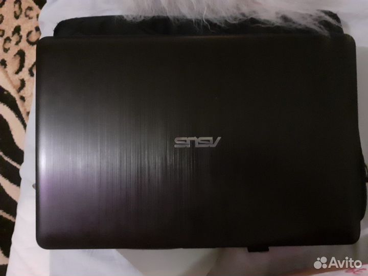 Ноутбук asus