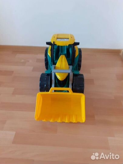 Детские игрушки трактор