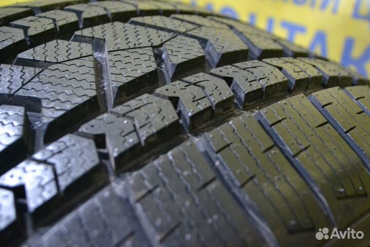 Tourador Winter Pro TSU1 275/40 R19